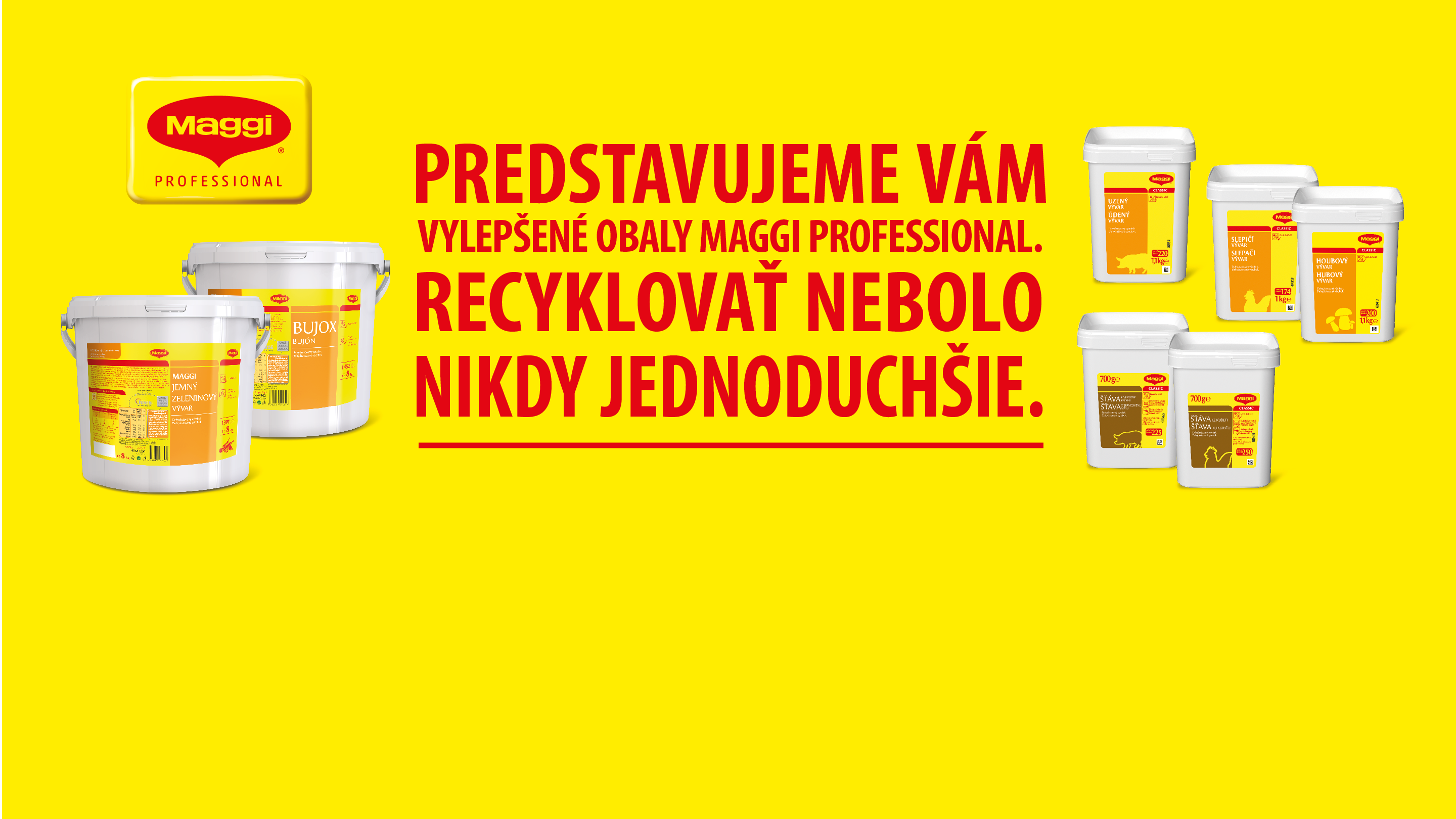 Exteriér pobočky CrossCafe s návštevníkmi.