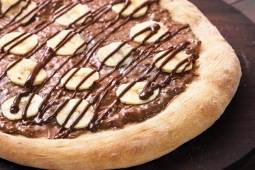 KITKAT ® PIZZA  S BANÁNEM