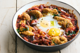 Pečené arabské zeleninové ragú s vejci