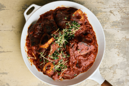 Milánská dušená hovězí kližka s rajčaty