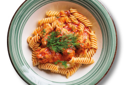 salat_z_testovin_a_rostlinne_nudlicky