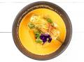 Skotský losos sous vide, glazírovaná zelenina, espuma z červeného curry2
