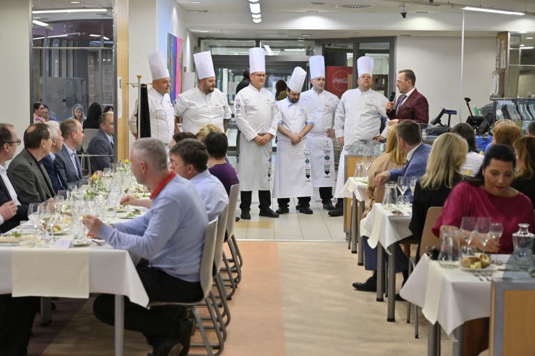 food kitchen